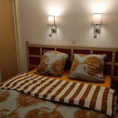 Superbe Appt 3 Pces Wi-fi Clim Piscine Vue Sur Les Iles Et Les Paquebots *